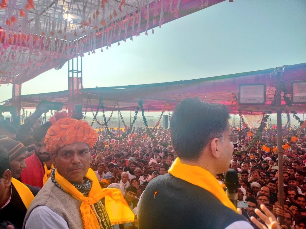 GhanshyamMahar_'s tweet photo. भेड़ोली ( बौली ) में स्वामी जय शिवानंद जी के निर्वाण दिवस कार्यक्रम में आदरणीय श्री @SachinPilot जी के साथ शिरकत कर आशीर्वाद लिया । https://t.co/zW3LWSrEXJ