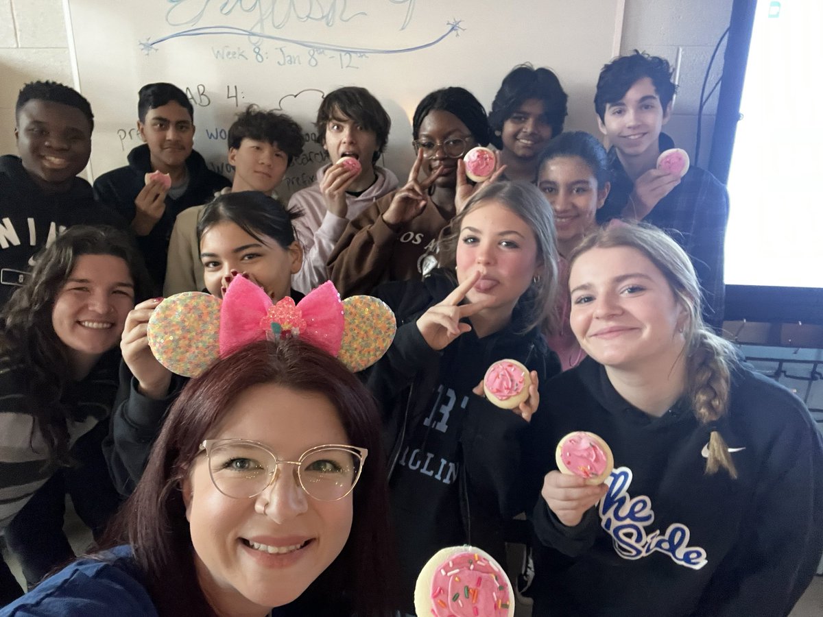 Thank you to my sweet English 9 class that brought in cookies for my birthday today. So lucky to have these sweet Rams to celebrate with! 🍪 🎊 <a href="/RiversideLCPS/">Riverside HS</a>