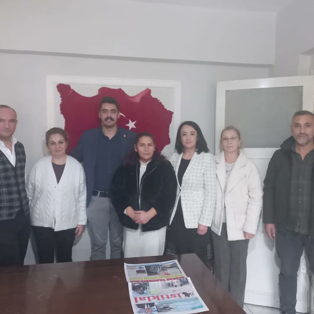 PolatliC's tweet photo. 10 Ocak Çalışan Gazeteciler Günü vesilesiyle İlçe Başkan Vekilimiz Melih ÇINAR ile beraber İlçe Yöneticilerimiz Duatepe Gazetesi, İstiklal Gazetesi, Polatlı Postası, POHA Haber ve RADYO Hür'ü ziyaretlerde bulunduk. https://t.co/zHxmxhZzF6