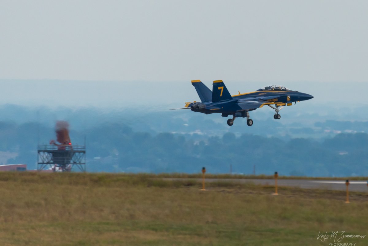 Blue Angel #7 on approach to BIL.

#blueangels #yellowstoneinternationalairshow #bil #billings #montana #fa18 #usnavy #aviationphotography #airpower #nikon #destinationbillingsmt #navyblueangel7 #montanastrailhead #superhornet #yellowstoneairshow #nikonphotography #veteranartist