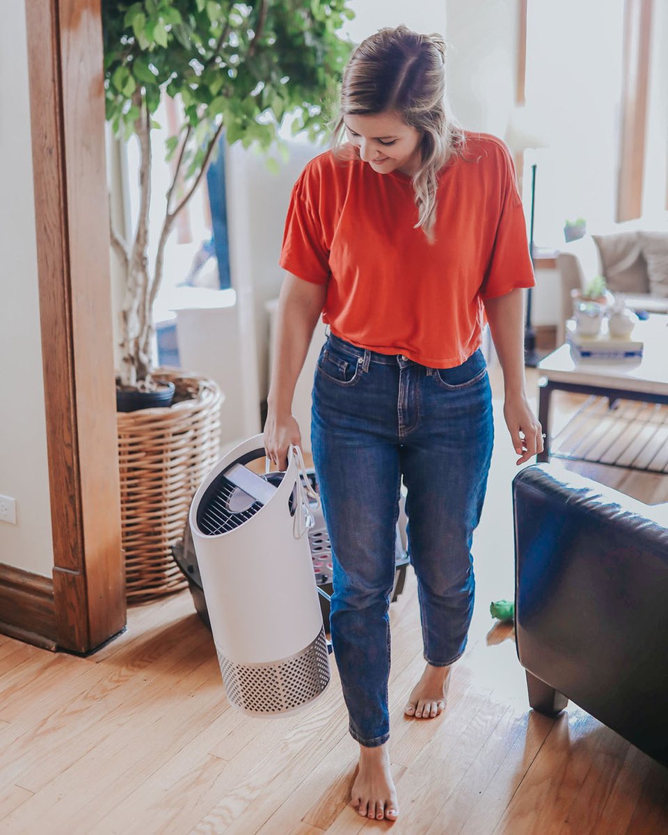 TruSensWellness's tweet photo. Don’t limit cleaner air to just one room. TruSens® air purifiers feature a handle at the top, making them easy to move around your home.

#TruSens #AirPurifier https://t.co/CyDuB326gP