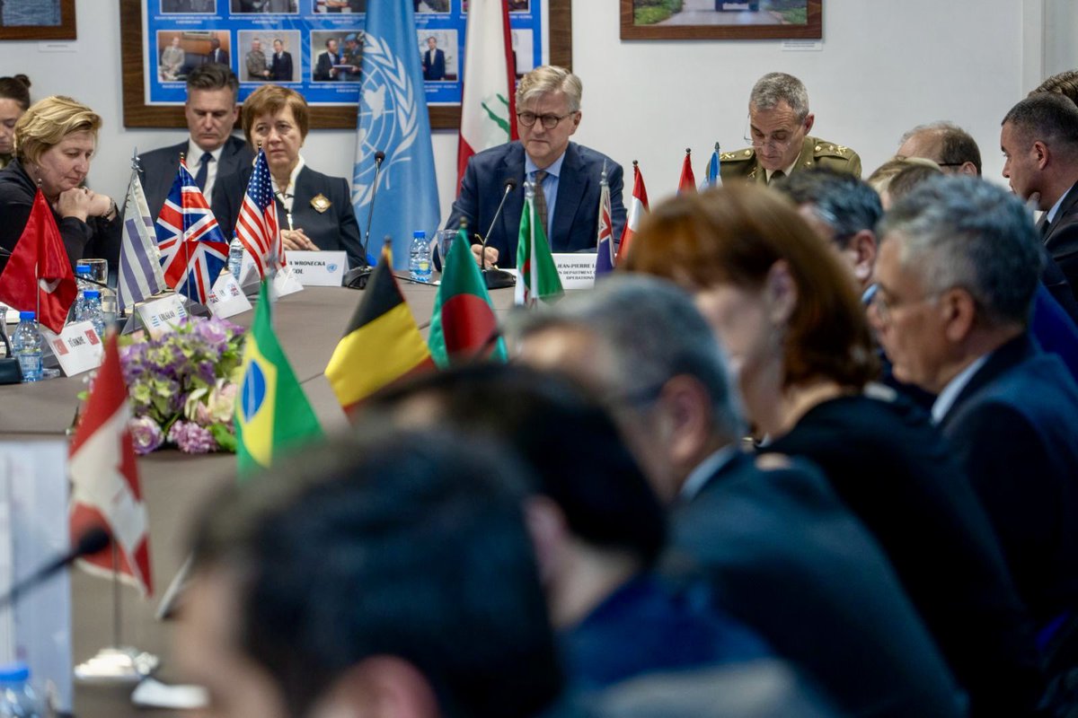 Today, @Lacroix_UN met with representatives of UNIFIL's troop-contributing countries to discuss the current situation along the Blue Line. He thanked attendees for their support to the mission and reiterated the importance of full de-escalation by all sides.