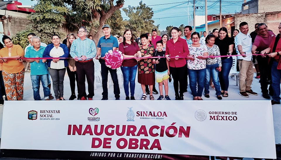 Escuinapa, Sinaloa.- El Gobierno Municipal de Escuinapa llevó a cabo la inauguración de la calle El Pescador en la colonia Benito Juárez, luego de haber sido pavimentada, haciendo realidad un sueño que por bastantes años anhelaban familias de dicho

comunicanoticias.com.mx/inauguran-en-e…