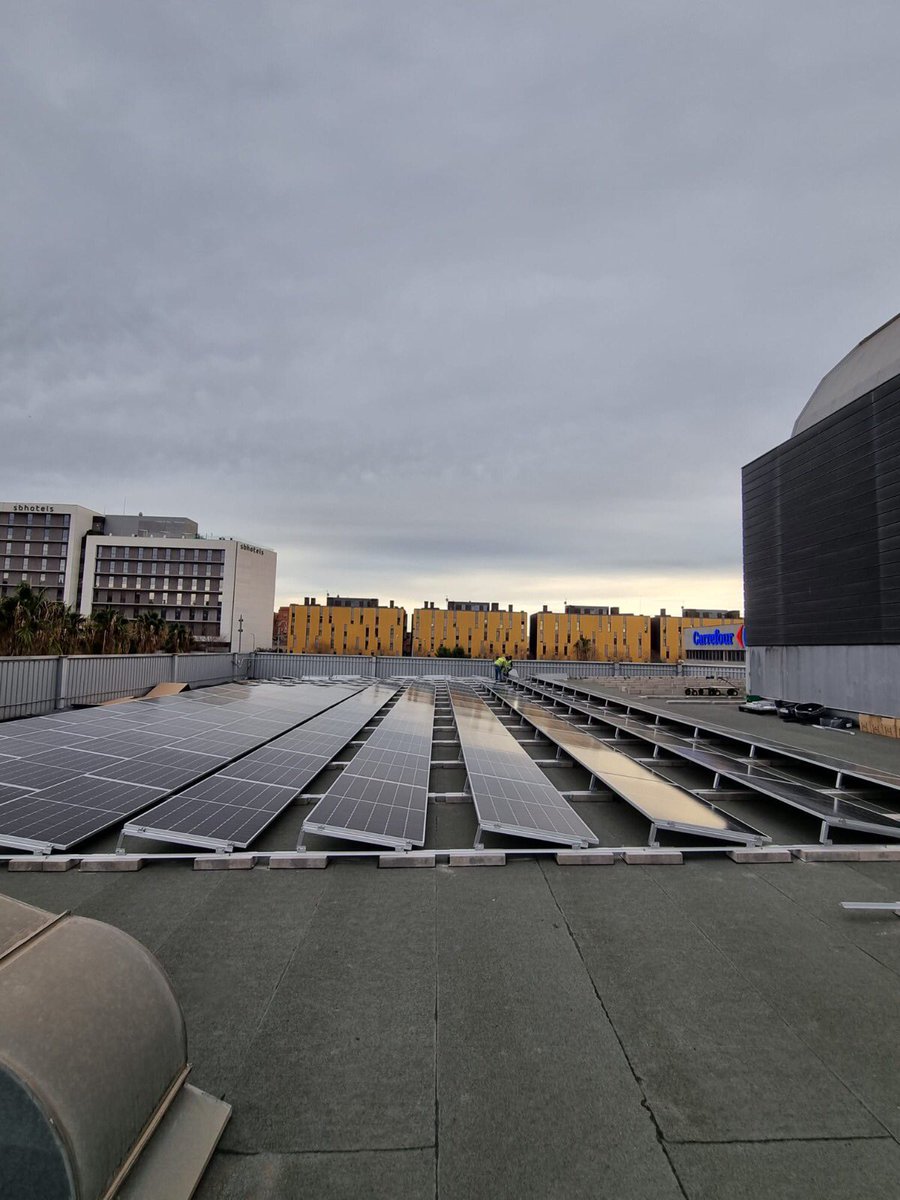 concom_sa's tweet photo. In progress:
729.90 kWp photovoltaic installation for self-consumption in a Shopping Center in Barcelona. The triangular + ballast structure is perfect for surfaces with weight and drilling restrictions. Another step towards sustainability. 💡☀️
#conCom #renewables #solar https://t.co/xZpKK0hlOs