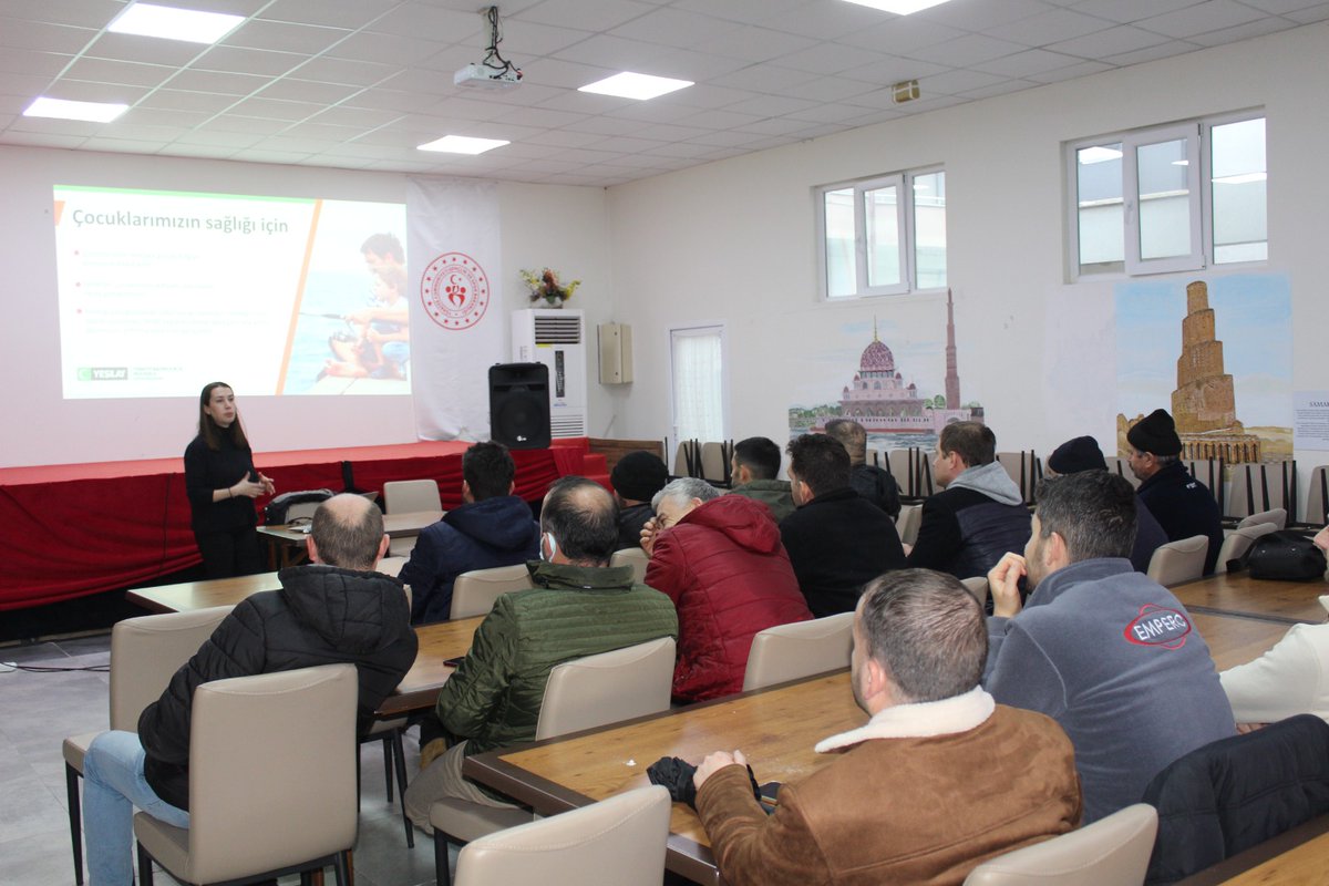 SakaryaKYGM's tweet photo. 📍Arif Nihat Asya Yurt Müdürlüğü

Uyuşturucu ile Mücadele Ulusal Strateji Belgesi Eylem Planı kapsamında Arif Nihat Asya Yurdu ve Ayşe Hümeyra Ökten Yurdu personeline yönelik "Bağımlılıklarla Mücadele Farkındalık Eğitimi" verilmiştir. https://t.co/YVYd55zxWz