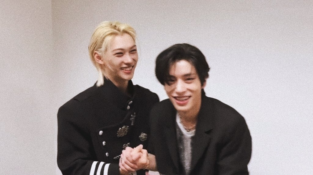 stylee 𖥔 tweet media