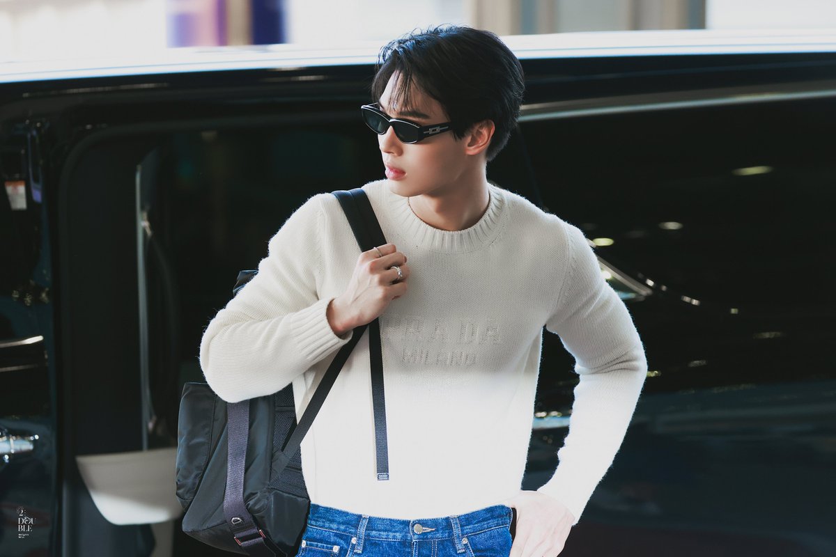 loveyou3000bw's tweet photo. @winmetawin Let's  go✈️

BA PRADA WIN in Milan

#PradaFW24
#WINreadyforMilan
#PradaxWin
#winmetawin https://t.co/0NBZNVhnvu