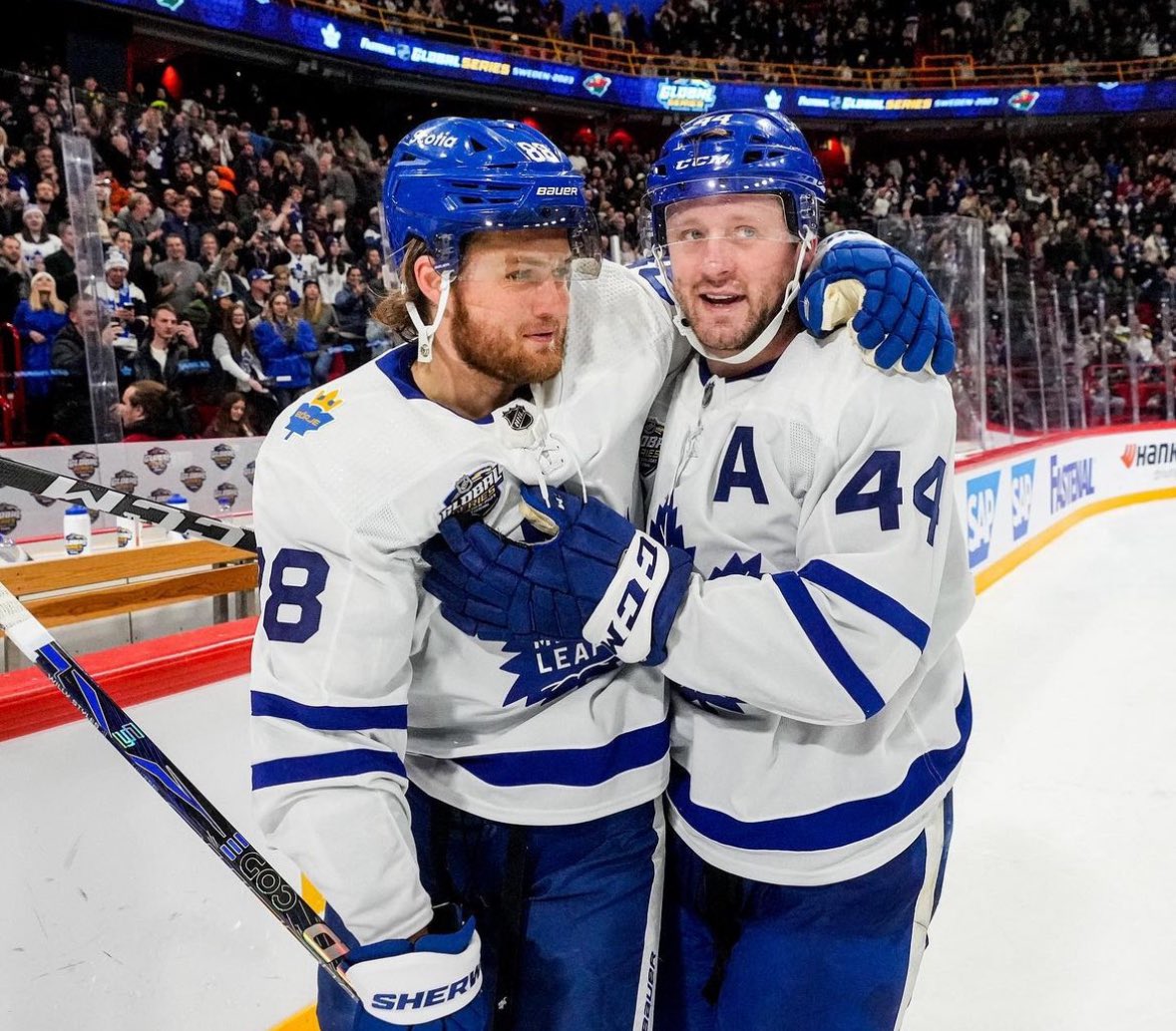 mmirandyy's tweet image. blow this shit up while i'm at work, we gotta get the boys in 
#NHLAllStarVote  William Nylander
#NHLAllStarVote  Morgan Rielly 
retweets are votes and votes count double today!!!