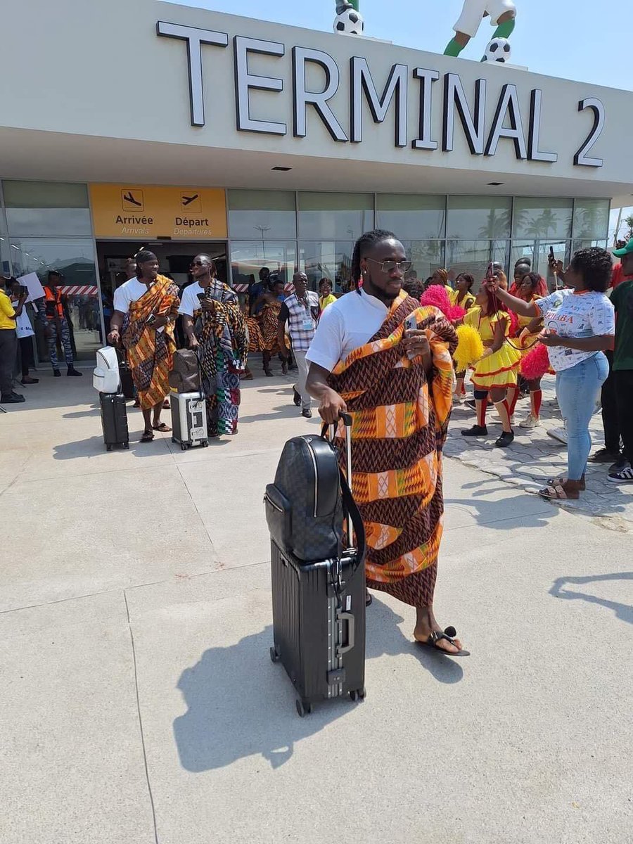 ChairmanSuper's tweet photo. This how Black Stars๐ฌ๐ญ arrived at Cรดte d'Ivoire for #AFCON2023
#GuinnessWorldRecords #PresidentAkuffoAddo https://t.co/n7fL1LL3am