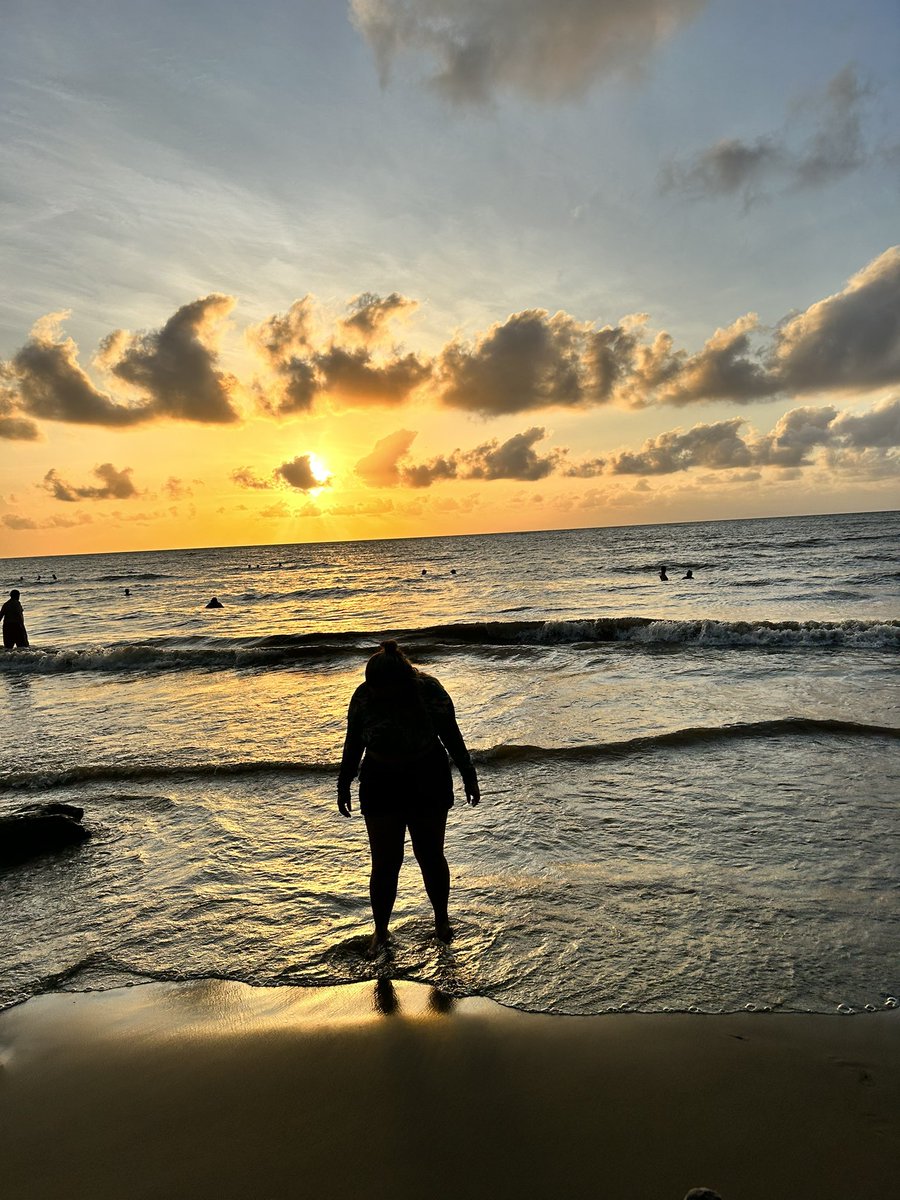 Tatibalvin's tweet photo. 2024 con salud para mi y todos. 

Urabá para crear, para admirar, transformar, apreciar, contemplar y disfrutar. 🕊️🏖️ Urabá que me pone a cantar: 🎶 yo componía alegre, pero ahora romántico🎼🎼🍃

#EnPresente #Antioquia #Urabá #mindfulness #AntioquiaEsMágica https://t.co/R9CHEnw3y8
