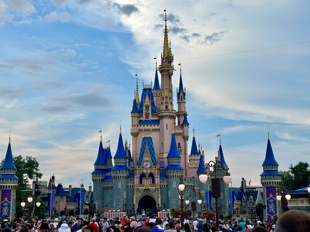 Skycheckin's tweet photo. ‘For the first time in forever,’ Disney World feels like the good old days https://t.co/SsP1CMwFvK https://t.co/umOJivKarn