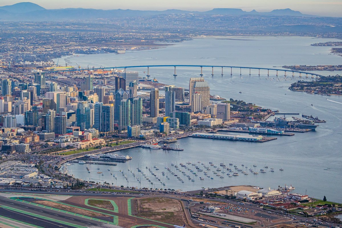 Skycheckin's tweet photo. 35% off round-trip Breeze flights, including new routes from San Diego https://t.co/uGQBBsaS6X https://t.co/grHWkexVNd