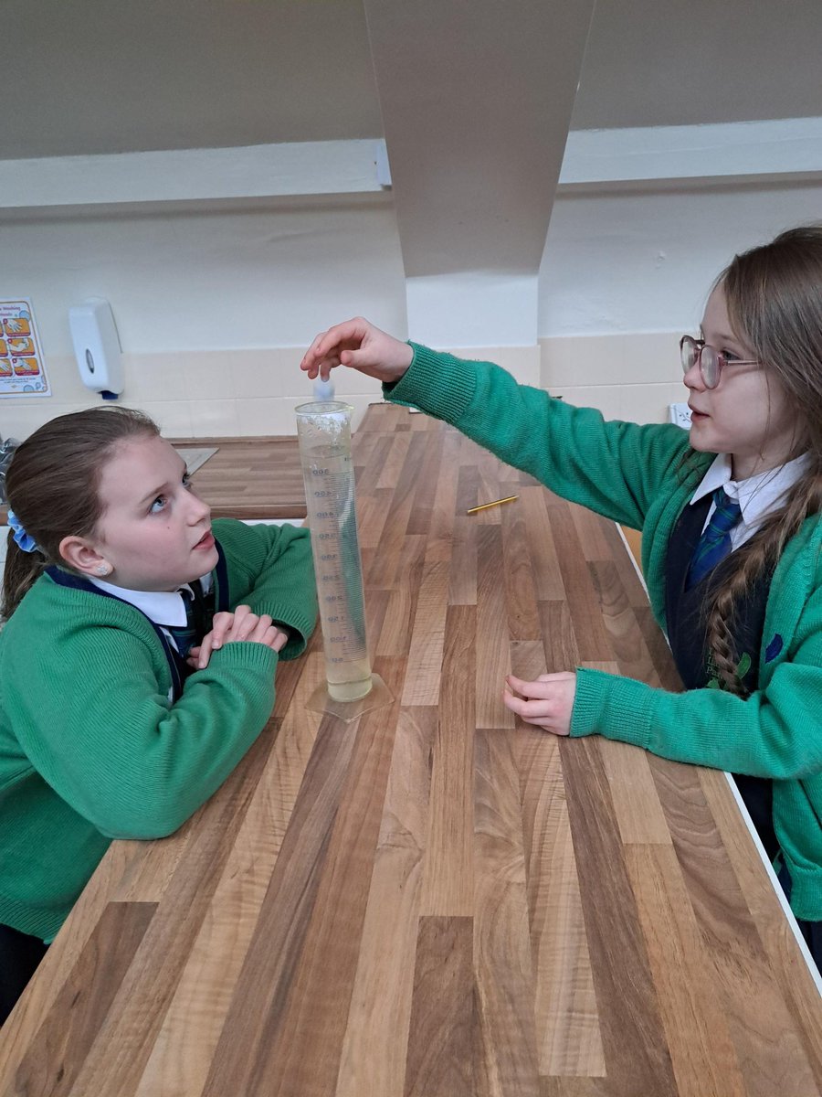 LadyLanePark's tweet photo. In Science, LVI (Year 5) have been investigating which shape of materials cause the most water resistance @Alpha_Schools @isaschools @theweekjunior @ScienceWeekUK @BradfordMuseums @BingleyParish #AlphaSchools #scienceexperiment #independentschool @Bingley_Hour https://t.co/042wJLWYtA
