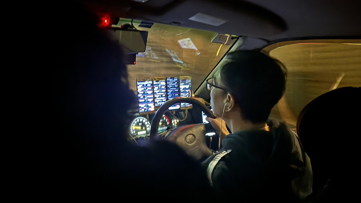 irvinxyz's tweet photo. An Uber driver trading meme coins that I have known for more than 10 minutes, who I consider trustworthy, is convinced we should long #Bitcoin . I don’t know anything concrete, but if I wasn’t longing Bitcoin , I would be concerned.

w/ @mberguer_ https://t.co/PhKLosCXSv
