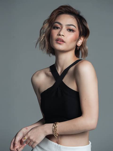 auntieselina_'s tweet photo. Just in: Kathryn Bernardo also unfollowed Gillian Vicencio, Julia Barretto, and Liza Soberano. https://t.co/fvqIyNV9n5