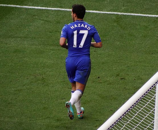 FTalentScout's tweet photo. 21-year-old Eden Hazard for Chelsea during the 2012/2013 season:
✅62 games
⚽️13 goals
🅰️24 assists
His first season in England. He took the Premier League by storm. What an incredible talent he was back then!🔵 https://t.co/6gS7LoK9Kx