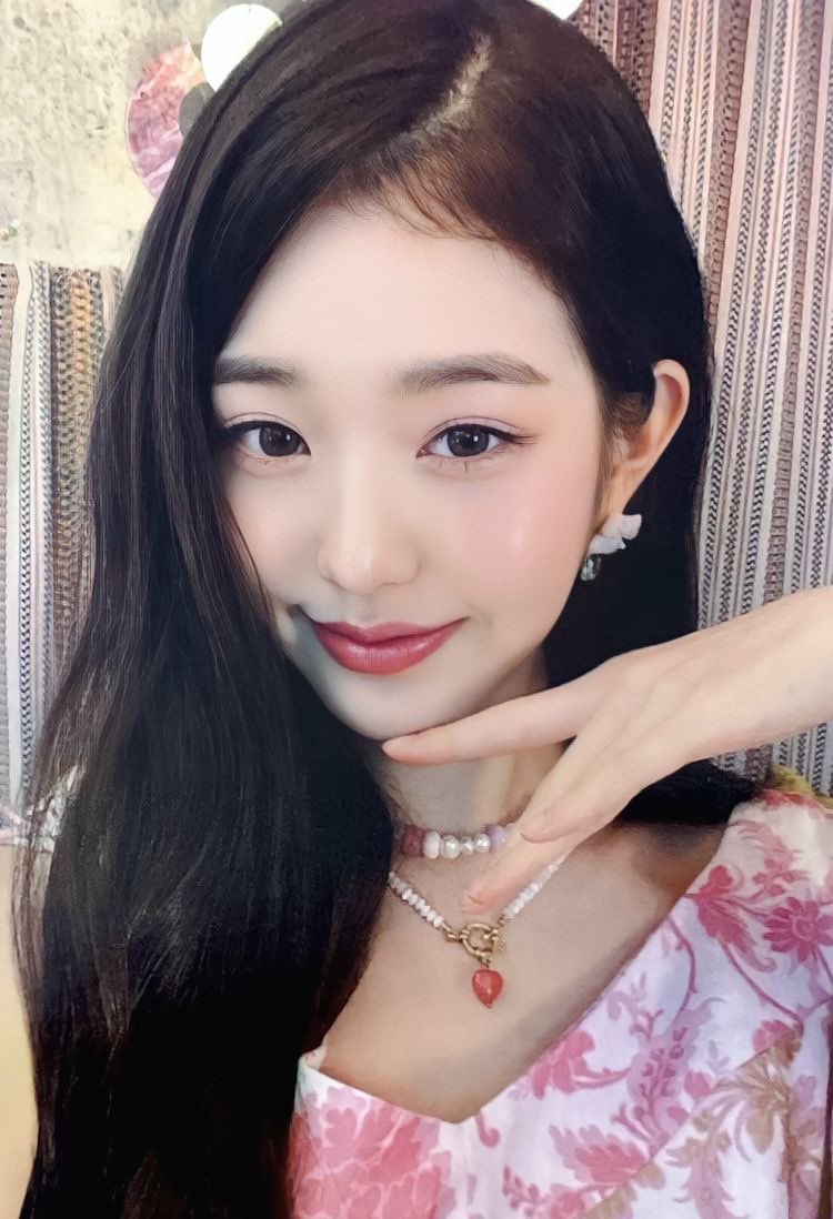 yourcatlvr's tweet photo. wts lfb ive wonyoung ph

    ✩ wonyoung eleven japan
         •  ₱350 / payo 
         • onhand , mint condition
         • dm or reply if inch ( will send vid of condition) 

    wts wonyoung eleven japan ver e https://t.co/QoXAvjAIni