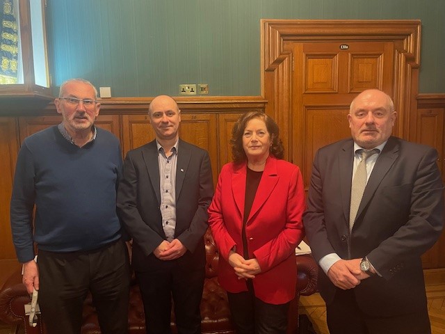 Glad City Council agreed my motion to ask @UlsterBank to NOT close 2 branches in south Belfast & to contact @TheFCA @COPNI. Closures will impact staff, businesses & customers-esp the elderly. Many thanks 2 @fsuireland for briefing Cllrs at City Hall @DeirdreHargey @newbelfast