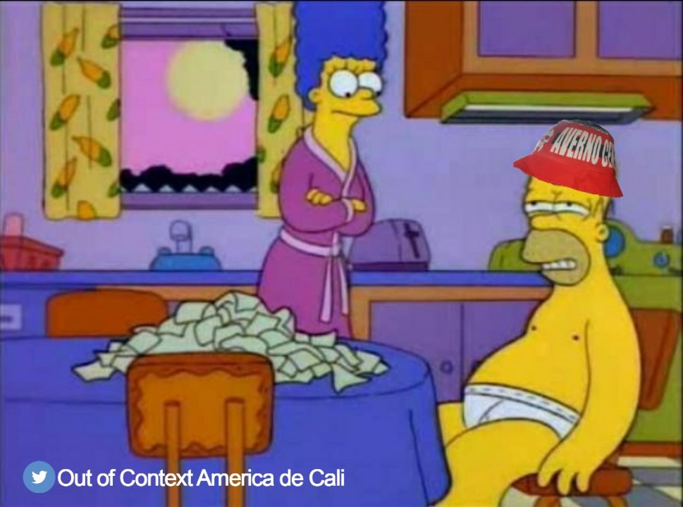 OutOfContextAm5's tweet photo. —Te la pasaste actualizando el Twitter de America toda la noche, cierto?
—concha tu marre. Po' quliao! https://t.co/b3xLQHrdQj