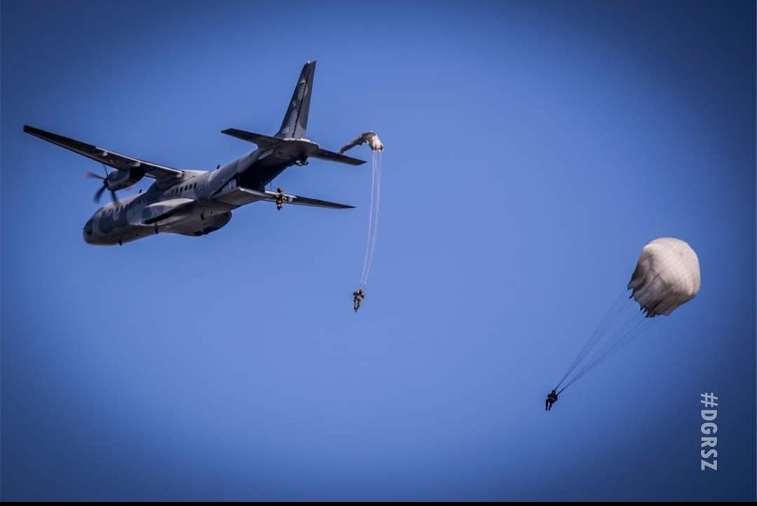 WCR_Krakow's tweet image. #WojskoPolskie 🇵🇱
#Spadochroniarze #6BPD #Desant
#ZostańŻołnierzem
#DGRSZ