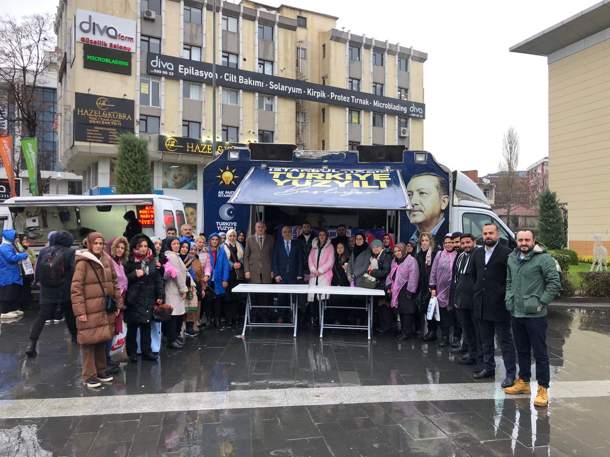avrecepsencan's tweet photo. Kadın kolları Başkanımız Sn. Saliha K. Deniz öncülüğünde düzenlenen lokma ikramında İlçe Başkanımız Sn. Sami ŞAHİN, İlçe Gençlik Kolları Başkanımız Sn. Aykut Salik ARIKBUGA ve teşkilat mensuplarımız ile katılım sağladık. 3 ayların tüm islam alemine huzur getirmesini diliyorum. https://t.co/ZUU2NUbet4