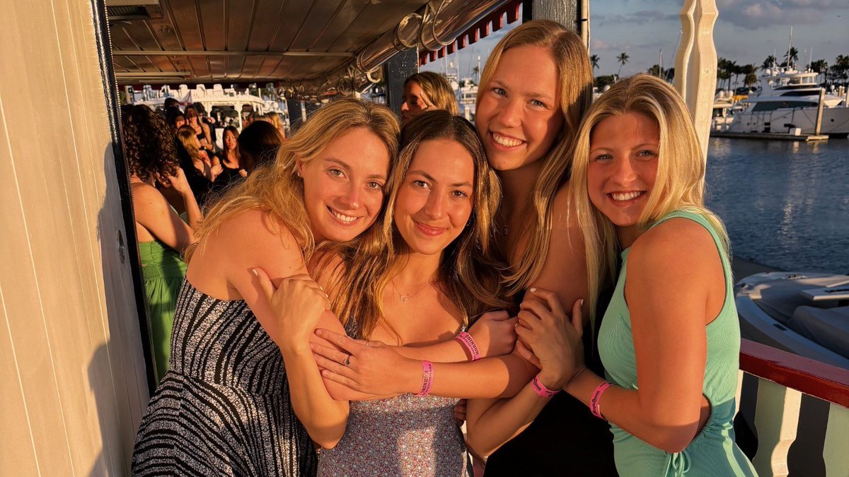 PurdueWSwim's tweet photo. We rounded up 90+ photos from Fort Lauderdale into one Exposure gallery from a #TrainingTrip to remember in South Florida. #BoilerUp
πΈ https://t.co/zDZ76eSdvA https://t.co/TyPmvq4dNX