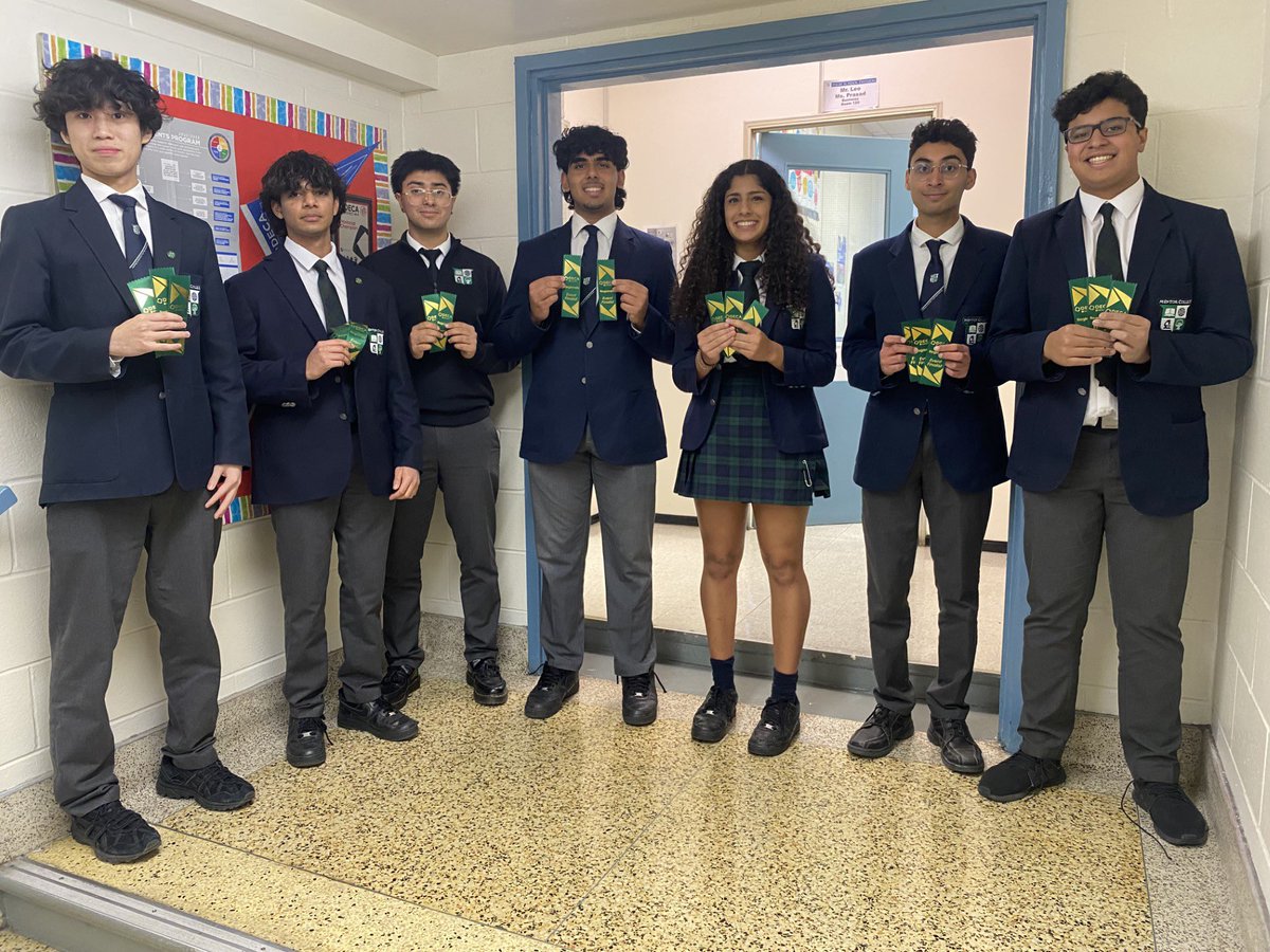 DECA Regionals Regionals took place late last year at the Ted Rogers School of Management at Toronto Metropolitan University. With 67 students, this was Mentor's largest DECA largest team ever.
 
At the competition, awards could be won for: top-10 test score, case study, or