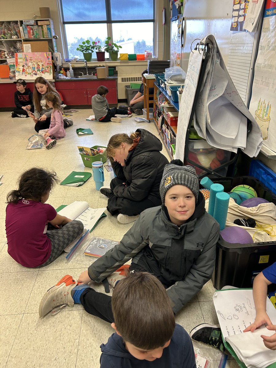 sacseagles's tweet photo. #catchareader
#bookbuddies
@SRCE_Literacy https://t.co/DLpDezGqfy