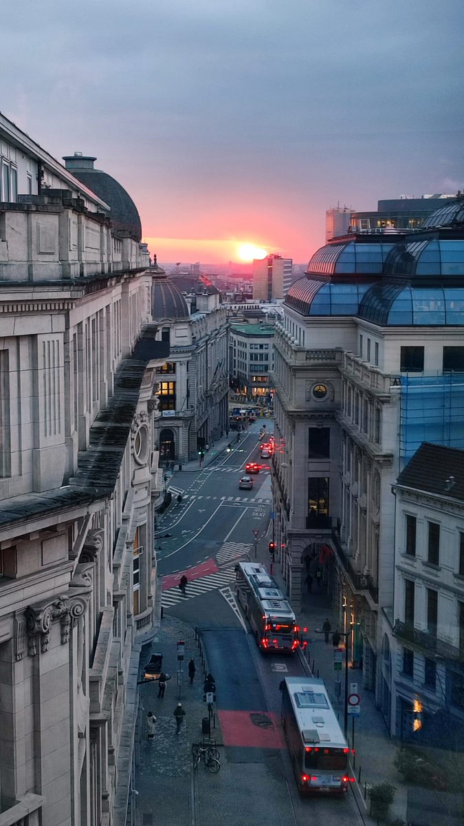 EU_SRB's tweet photo. 🌅 As the sun sets on another cold winter day, we at the @eu_SRB are proud of our efforts in ensuring an orderly resolution of failing banks with minimum impact on the real economy & financial stability. 🏦
#SRB #BankingUnion #Resolution #CMDI #EU #SRB https://t.co/qXXf9MUla5