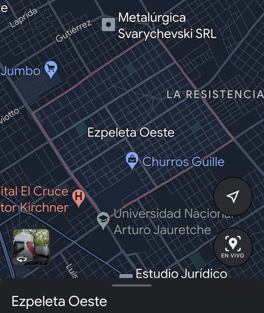 _viviana017's tweet photo. @MARCELOFAVAOK @lilimon59 Todo los recuadrados en rojo es Ezpeleta oeste, la mayoría bolivianos que tomaron las tierras, tienen casas y locales de 2 y 3 pisos, camionetas nuevas,  restaurantes, sus propias ferias, bailes, salones de fiesta y hasta un barrio privado. Eso si, Mayra los atiende primero. https://t.co/0q3SCcrLBb