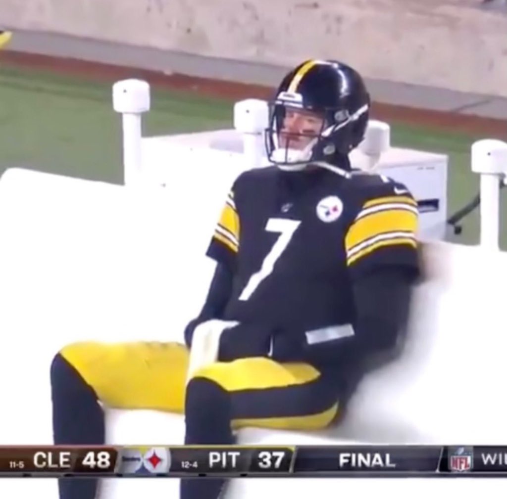 karnsies817's tweet photo. Happy anniversary to the Pittsburgh Steelers!

On this day 3 years ago, a once promising 11-0 season came crashing down in a 48-37 loss to the Cleveland Browns.

Cleveland still owns the last playoff win in Pittsburgh. 🐶 https://t.co/4HO0jtRN6B