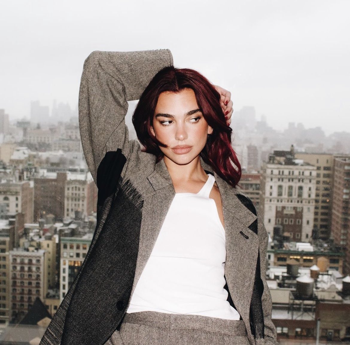 PopBase's tweet photo. Dua Lipa stuns in new photos. https://t.co/9t1UKRcFJL