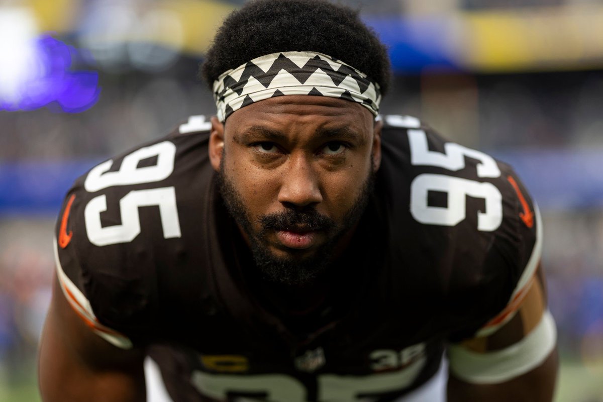 MoreForYou_CLE's tweet photo. #Browns DE Myles Garrett and LG Joel Bitonio were voted to the NFLPA All-Pro team which is voted exclusively by players only.

Massive respect earned from their peers. https://t.co/E4xNL029Er