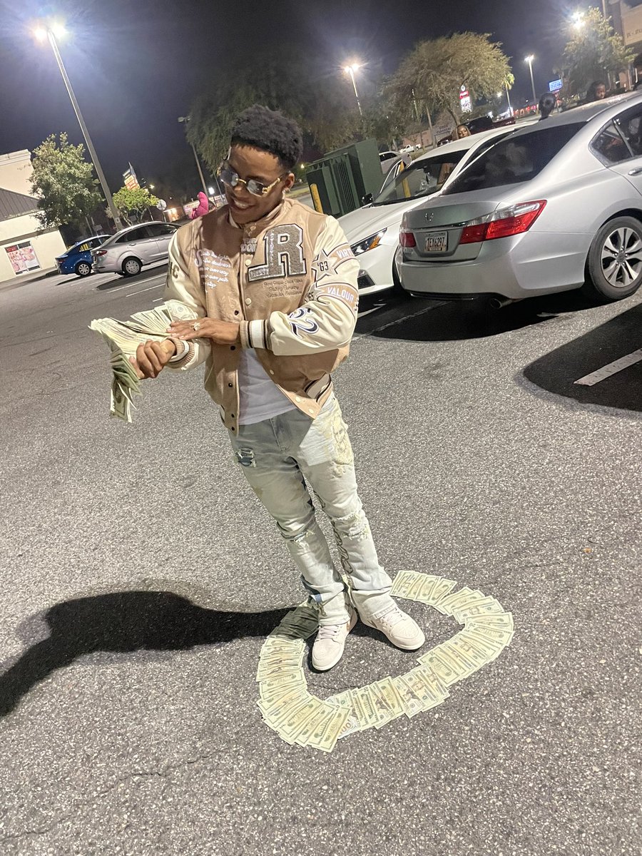 chuckobe hill tweet media