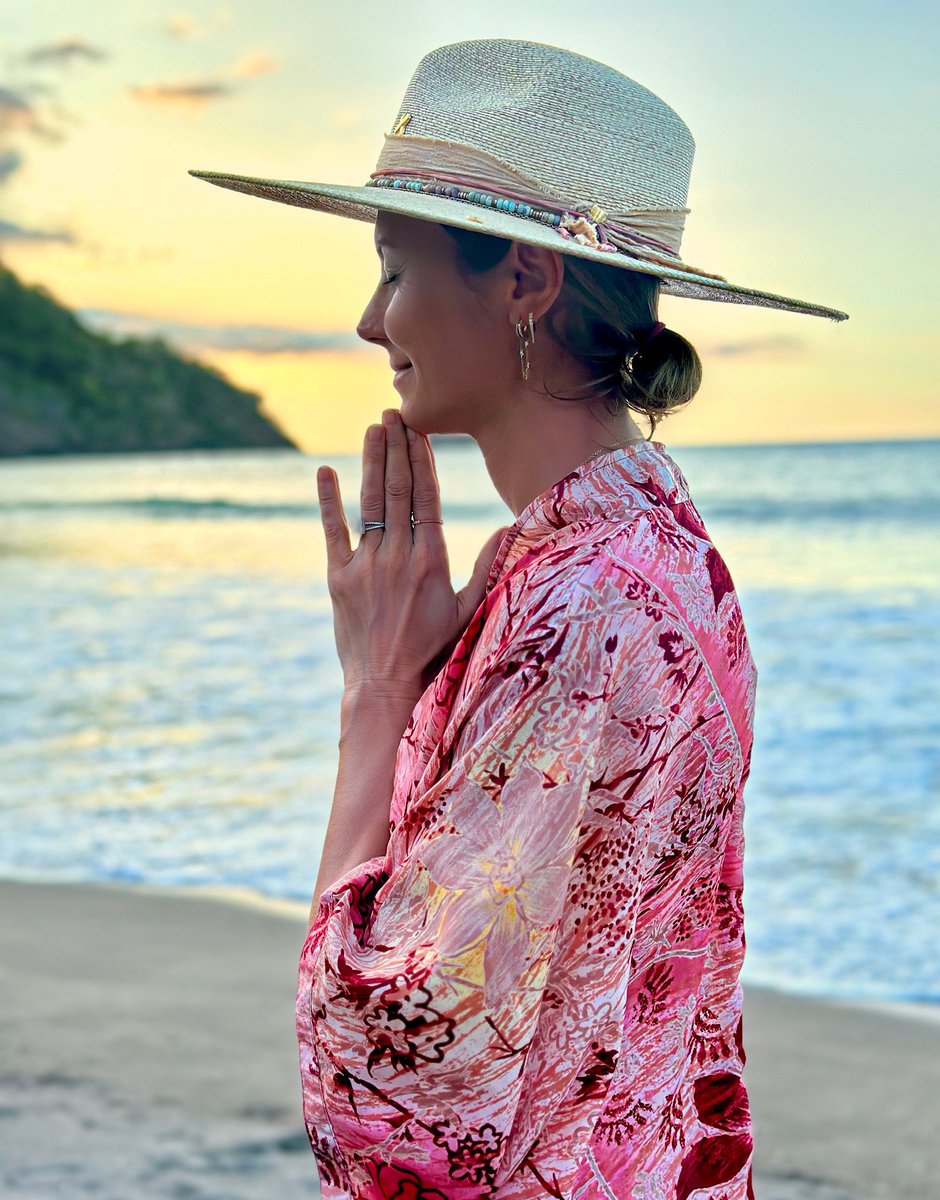 StacyKeibler tweet picture