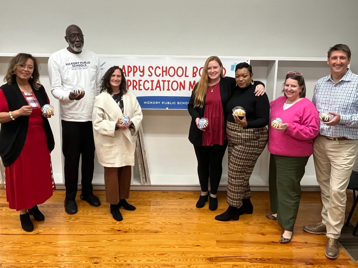 🎉 Celebrating School Board Appreciation Month with gratitude for our amazing 7 school board members! 🏫💙 In Monday's board meeting, they were treated to a delicious cake from Nothing Bundt Cakes! 🍰🙌 Thank you for your unwavering commitment and tireless efforts! 🌟 🙏