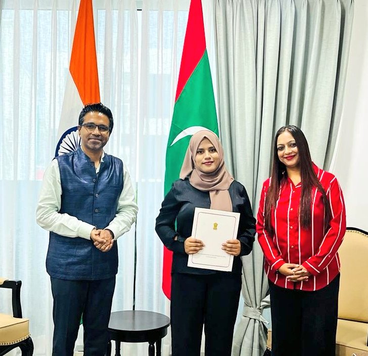 We convey best wishes to Ms. Fathimath Yamaany Habeeb, a trained psychologist and an officer with <a href="/CorrectionsMv/">Maldives Correctional Service</a> 🇲🇻, who is going to #India to pursue a PhD course from <a href="/NFSU_Official/">NFSU</a>, Ahmedabad 🇮🇳. The PhD course is fully supported under <a href="/MEAIndia/">Randhir Jaiswal</a>'s @ICCR_HQ Scholarship. 

🇲🇻🤝🇮🇳