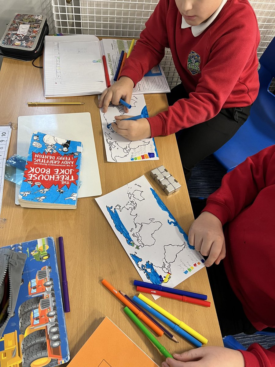 Class 3 tweet media