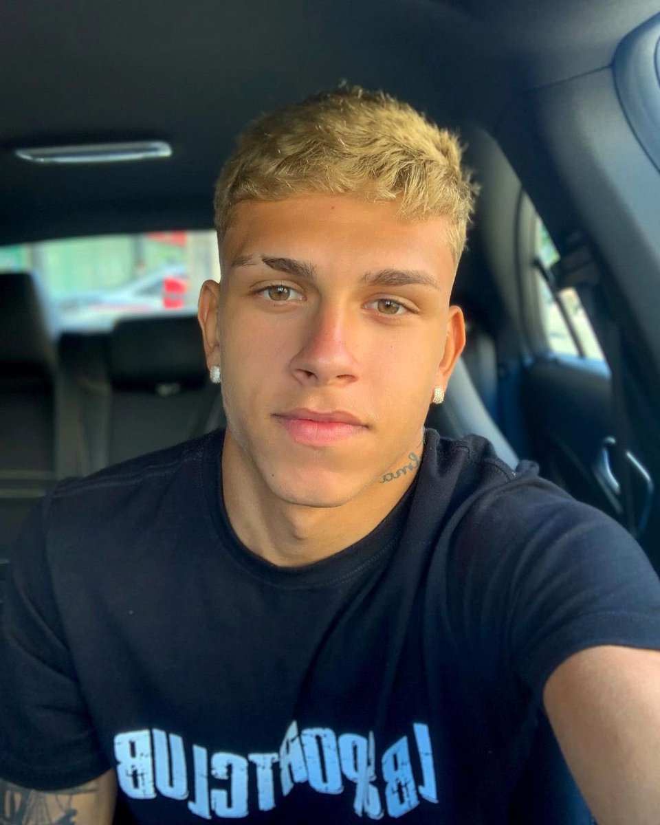 wild_one08's tweet photo. Handsome blonde https://t.co/lFGj9qb4Uo