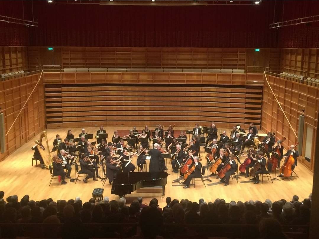 Time for a new challenge! Excited to take over the reigns of <a href="/CanterburyOrch/">Canterbury Orchestra</a> tonight, following on from the brilliant Andrew Lowen. Let's go!