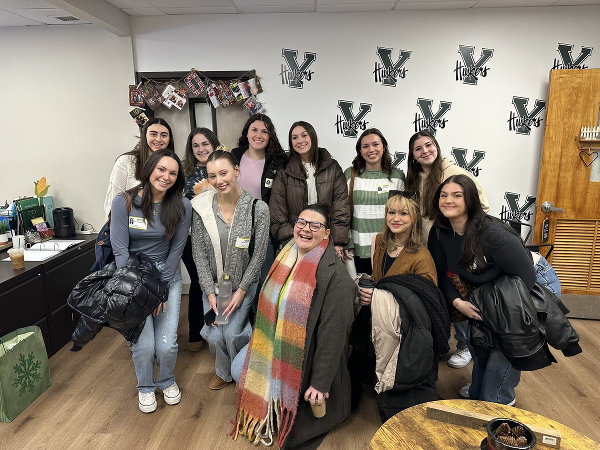 YHSMrsMero's tweet photo. I am so grateful to the #yhswise alumni who came back Monday and Wednesday to present to our current WISE students. They are all so impressive and are an amazing resource for our current students! @YHSDeGennaro @VGarretteYHS https://t.co/DTmLWwtKwZ