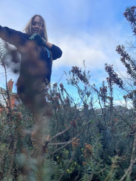 MillomSchool's tweet image. Enrichment Wednesdays @MillomSchool; fixing fences, stripping out ivy and preparing grounds for bulbs.

#workingsohard #TakeResponsibility #gardeningisgoodforthesoul