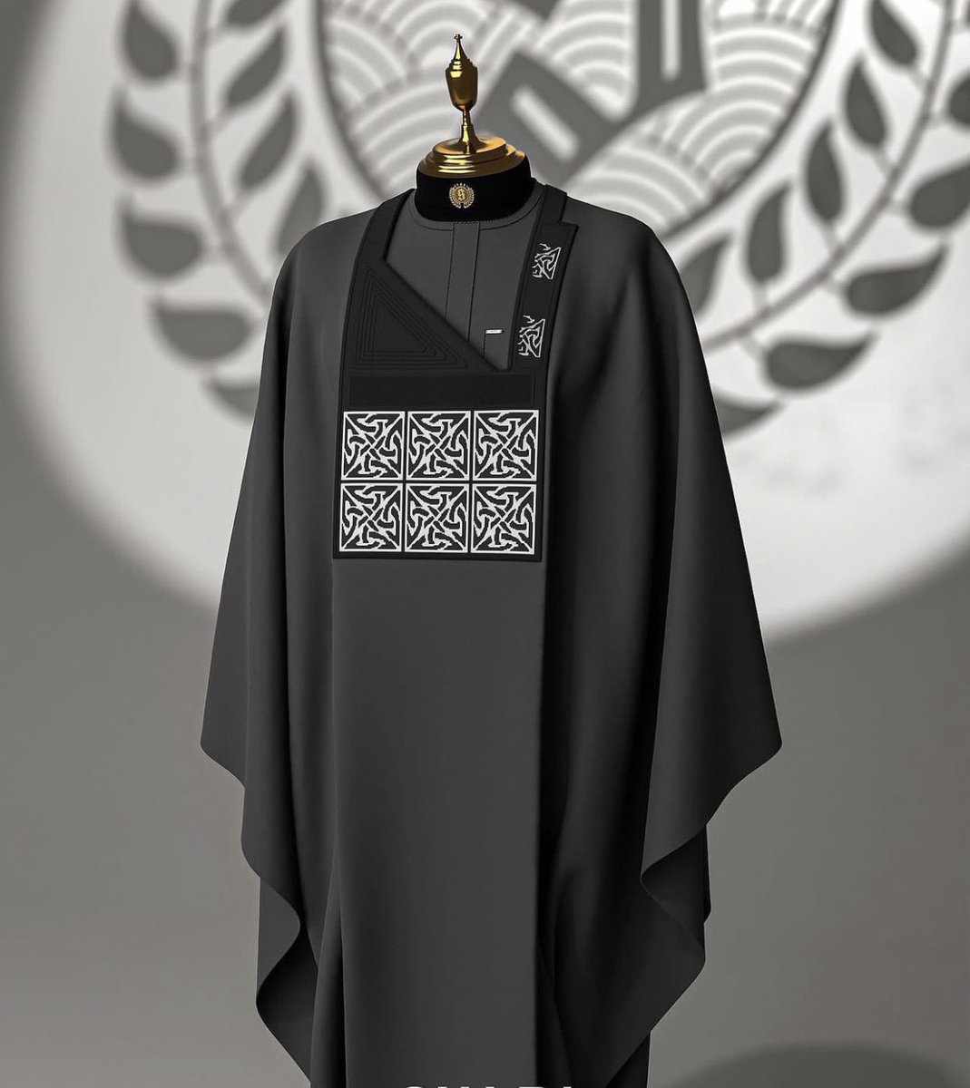 KLASSIQTUNEZ's tweet photo. I just recieved a million naira order for this agbada  from someone  here 😀Twitter is a mystery https://t.co/tMfXZ4z342