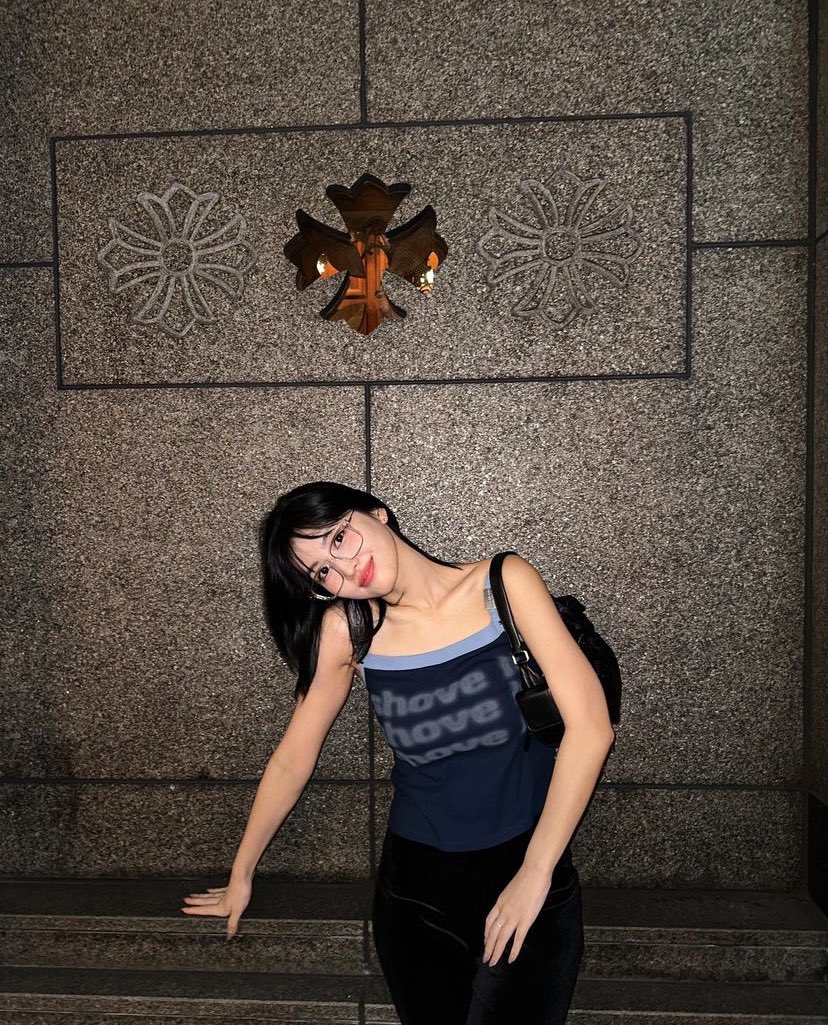 sering 😏 dikira 👀 chindo 🙄 karena ✍️ suka 🤍 pake 🧎 ketekan 💪