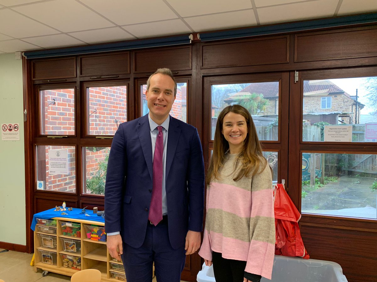 This week @david4wantage visited a family hub in Lewisham to learn about the new nationwide @BH_StartForLife #LittleMomentsTogether campaign. 

There are now around 400 family hubs in 75 local authorities. Find out more about #LittleMomentsTogether: educationhub.blog.gov.uk/2024/01/10/5-e…