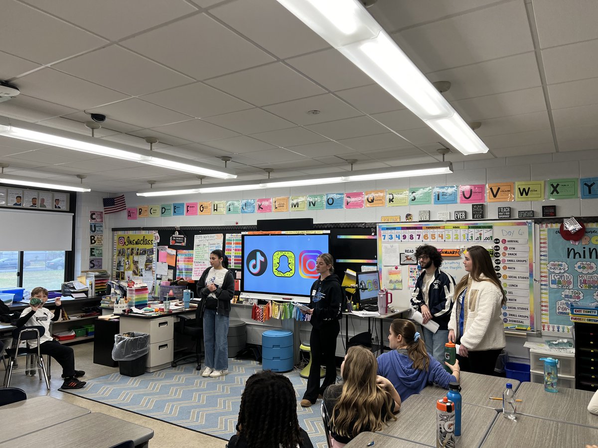 bmchsd's tweet photo. @Calhoun Leadership Class students visited Birch Elementary 5th graders to create a lasting impact by addressing the difficult topic of hate speech. They covered constructive ways to have dialogue, empowering the students to be agents of positive change. Congrats to all involved! https://t.co/Uw4tFVwseJ