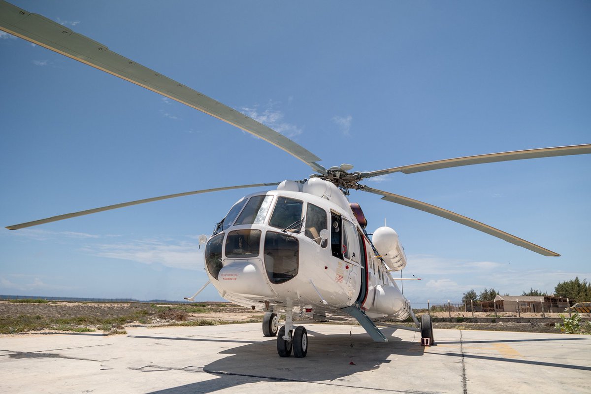 #UN Helicopter Emergency Landing Turns Hostile: #Al_Shabaab Takes At Least Seven Passengers Captive in #Galgadud.

A United Nations helicopter, en route from Beledweyn to Wisil in Mudug, was compelled to make an emergency landing on the outskirts of Hiindheer town in Galgadud due
