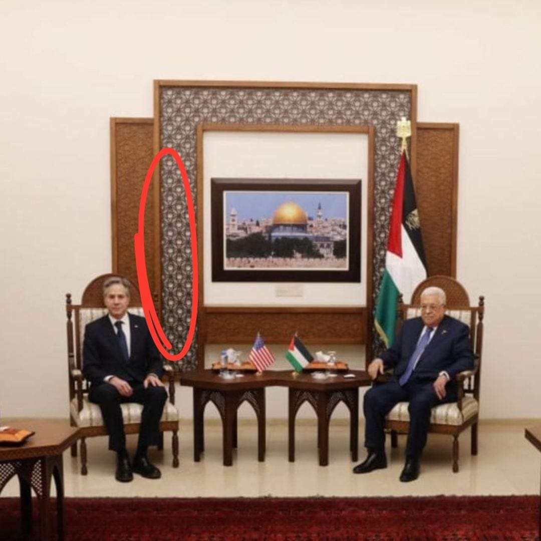 The United States gives the Palestinian Authority hundreds of MILLIONS OF DOLLARS every year, yet the Palestinians REFUSE to hang the American flag.

They have ZERO respect for America. 🇺🇸