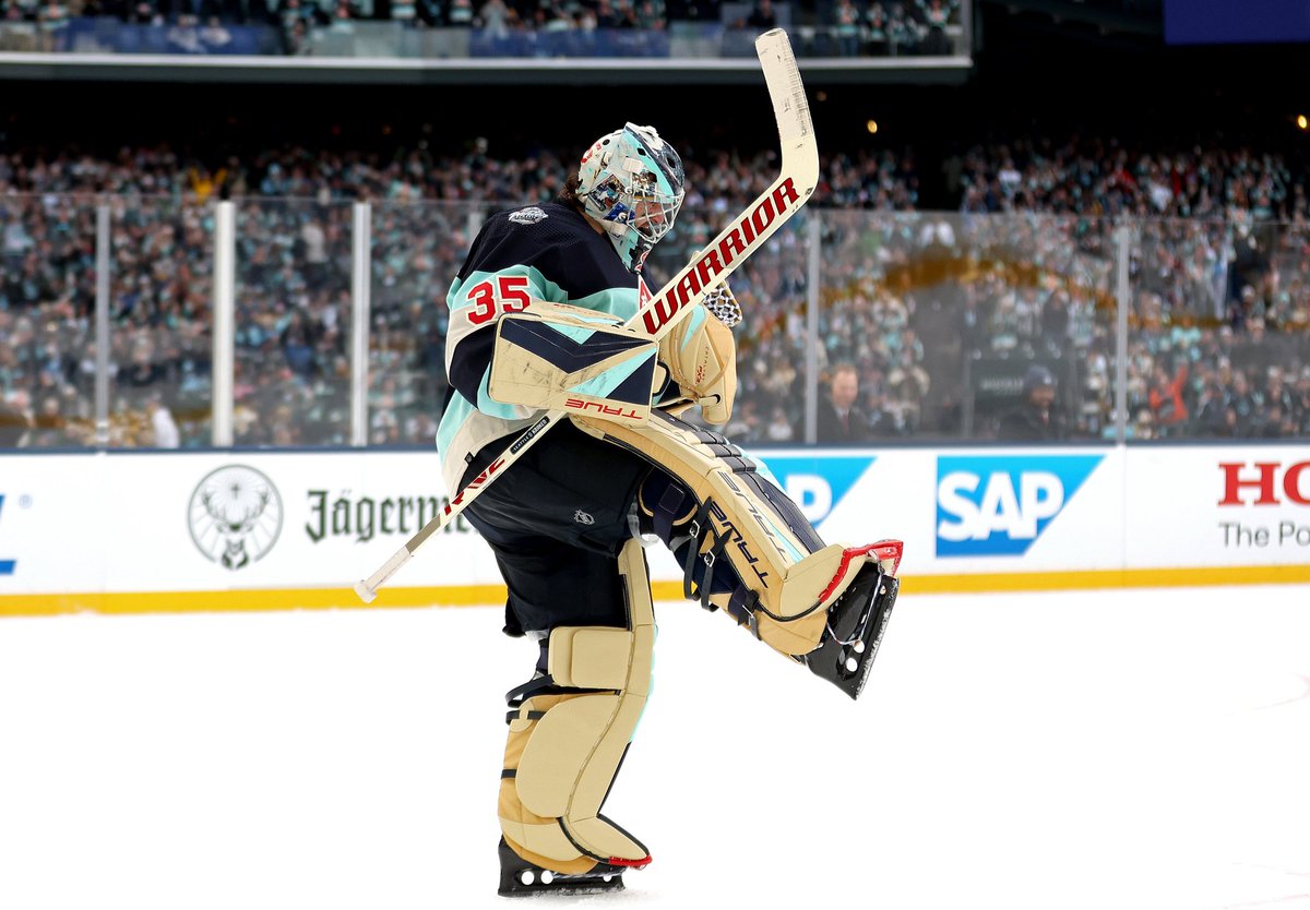 KrakenCanada's tweet photo. Mission Get @JDac35 to the NHL All Star Weekend. 
RT's count as DOUBLE the votes. 
Let's get Joey to Toronto! 

Joey Daccord - #NHLAllStarVote https://t.co/dEgJsx1QXA