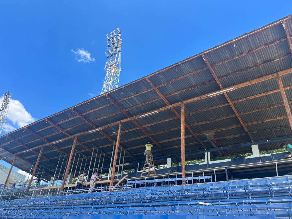 ¡Seguimos! 🫡

🚜 Continúan las obras en el Bautista Gargantini, con el objetivo de llegar en condiciones al inicio de la Copa de la Liga.

Y vos,  ¿Ya sos sos socio? 

#HaceteSocio
#ArribaLaLepra